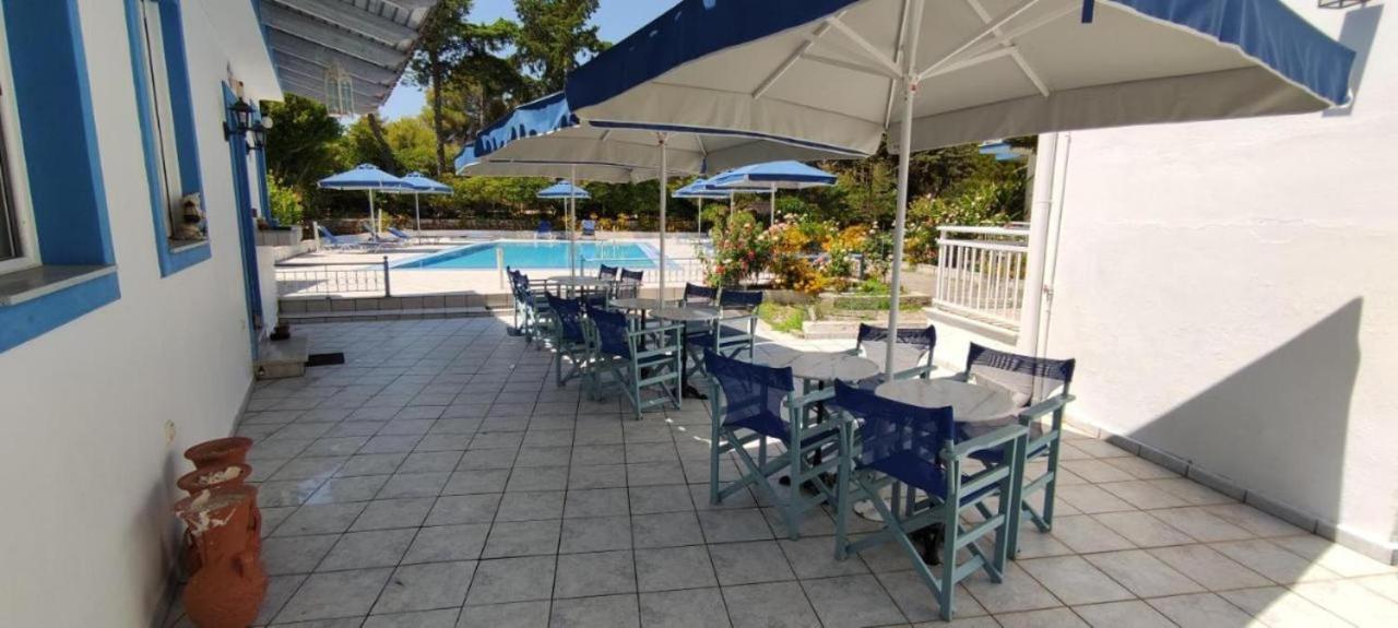 Blue White Apartments - Kefallonia Poolside Retreats สปาร์เชีย ภายนอก รูปภาพ
