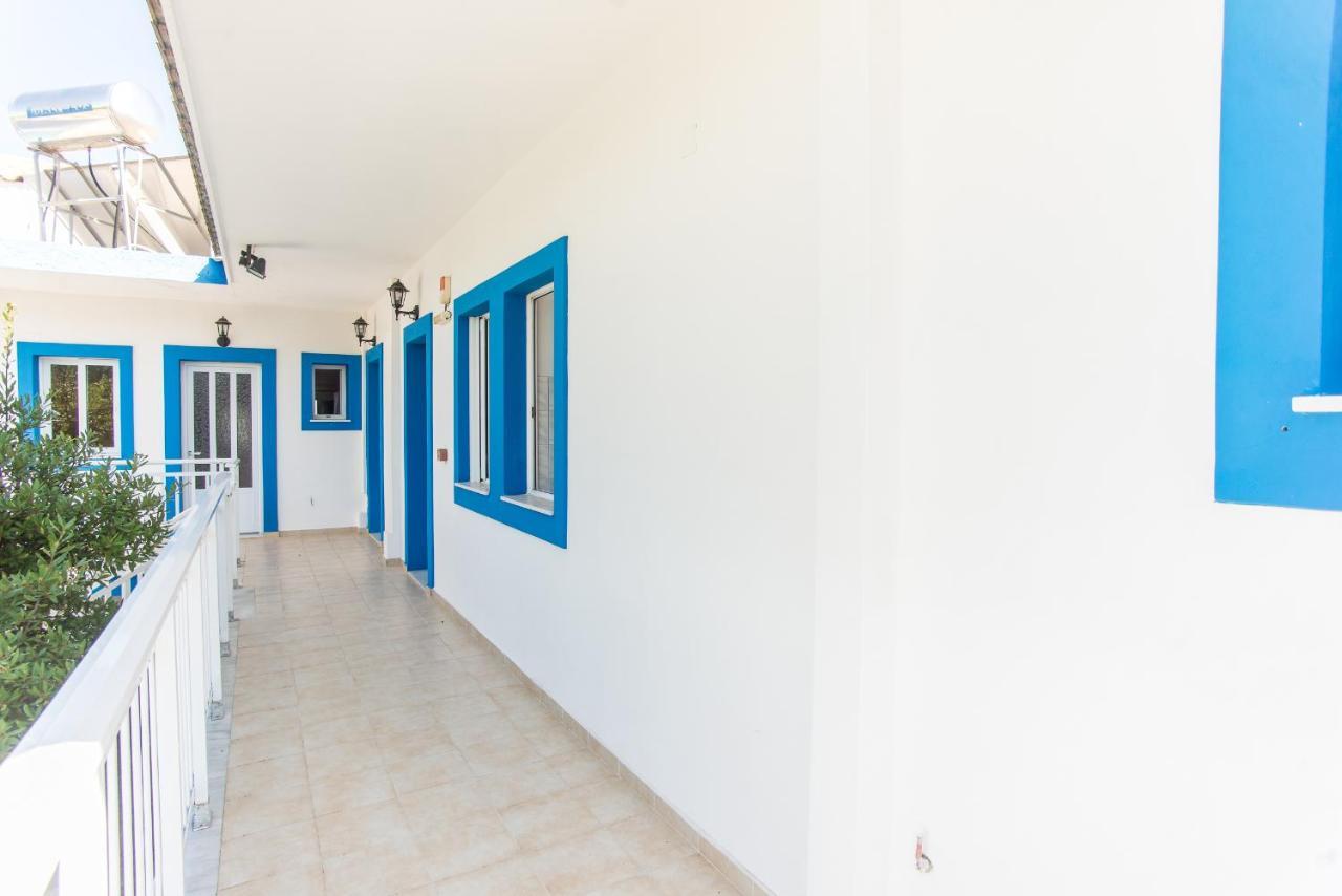 Blue White Apartments - Kefallonia Poolside Retreats สปาร์เชีย ภายนอก รูปภาพ