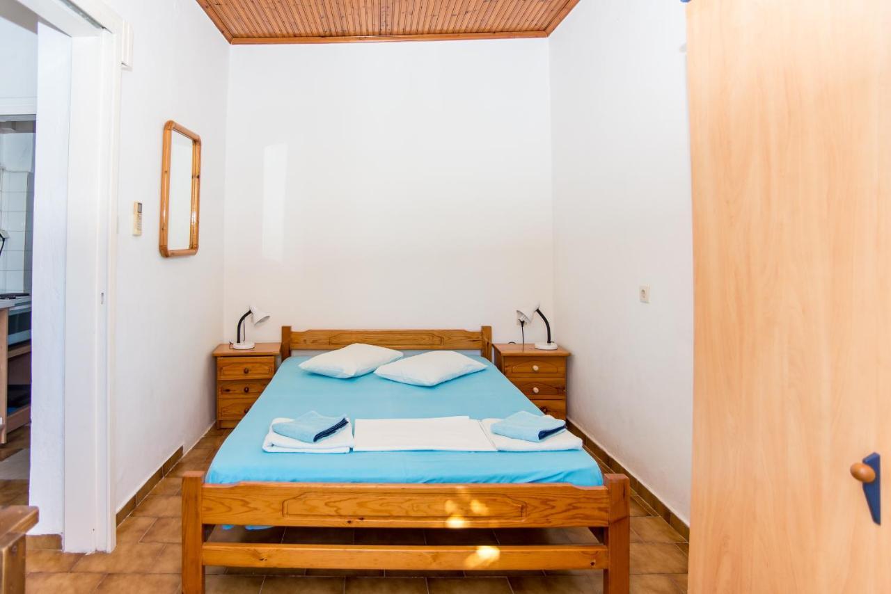 Blue White Apartments - Kefallonia Poolside Retreats สปาร์เชีย ภายนอก รูปภาพ