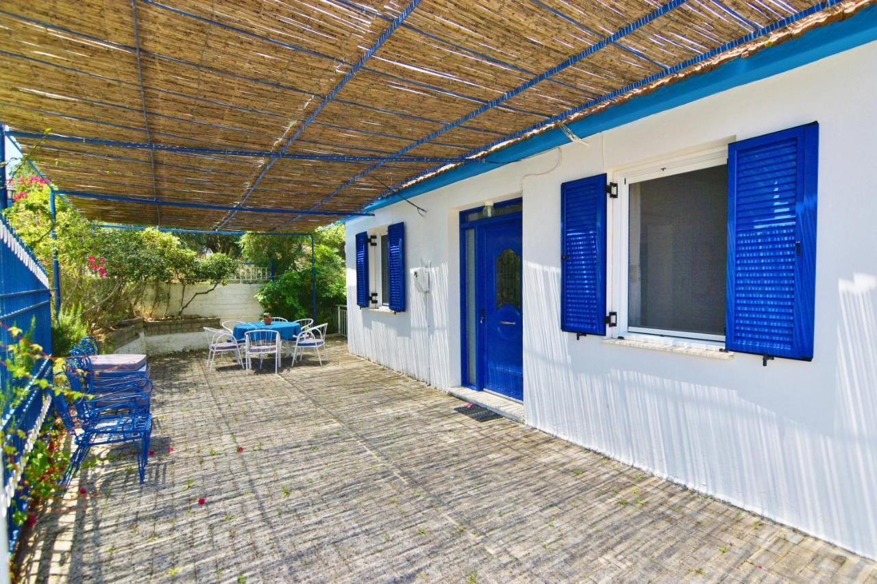 Blue White Apartments - Kefallonia Poolside Retreats สปาร์เชีย ภายนอก รูปภาพ