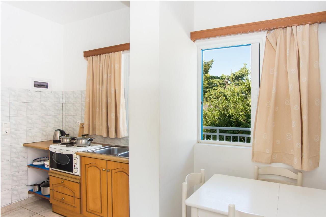 Blue White Apartments - Kefallonia Poolside Retreats สปาร์เชีย ภายนอก รูปภาพ
