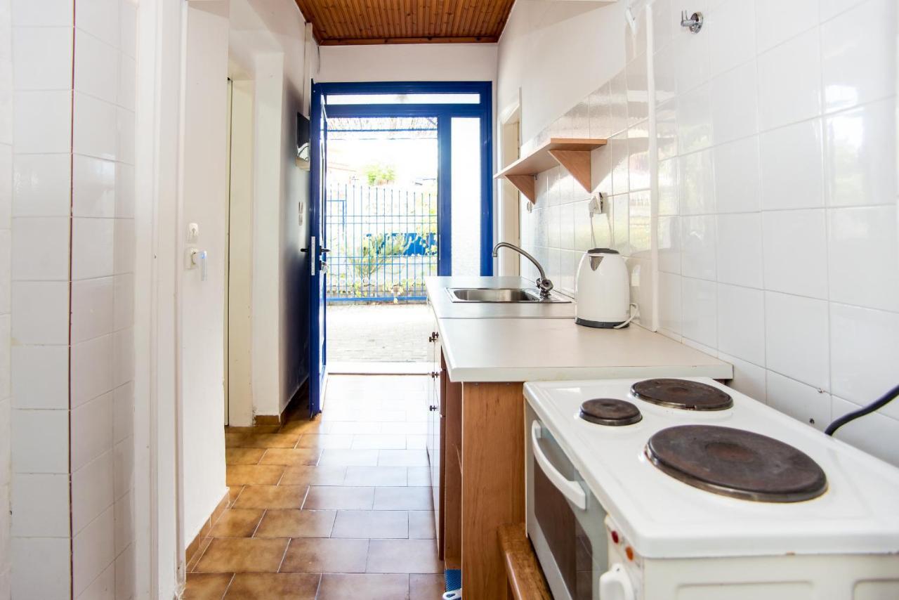 Blue White Apartments - Kefallonia Poolside Retreats สปาร์เชีย ภายนอก รูปภาพ